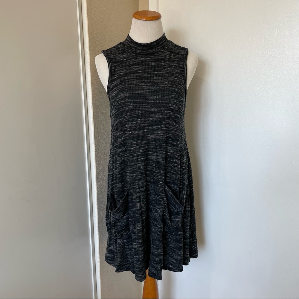 Sleeveless Black Dress